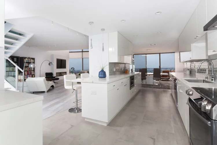 Marina del Rey Penthouse — photo 9