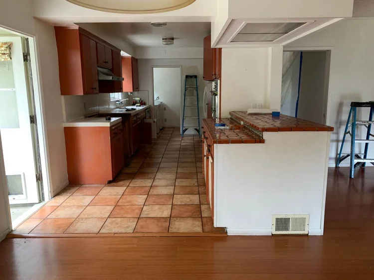 Refined Transitional Kitchen Remodel in Mar Vista, CA — photo 14