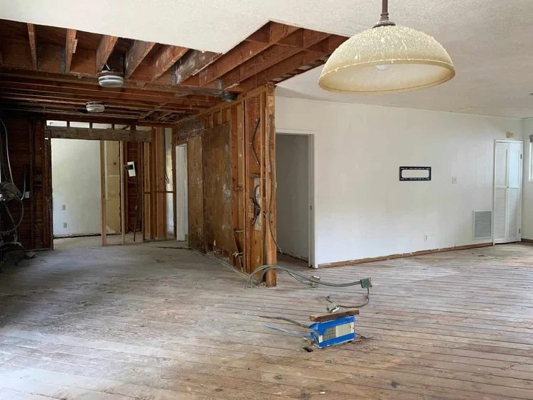 Refined Transitional Kitchen Remodel in Mar Vista, CA — photo 17