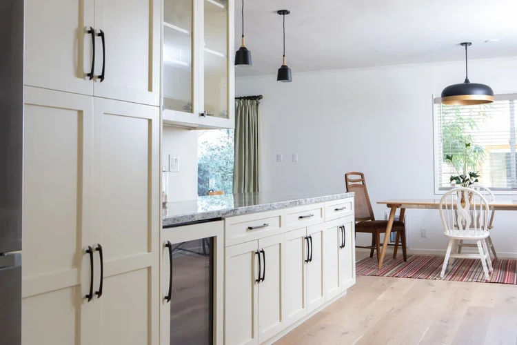 Refined Transitional Kitchen Remodel in Mar Vista, CA — photo 5