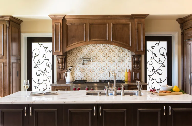 Luxury Mediterranean Kitchen Design — photo 2