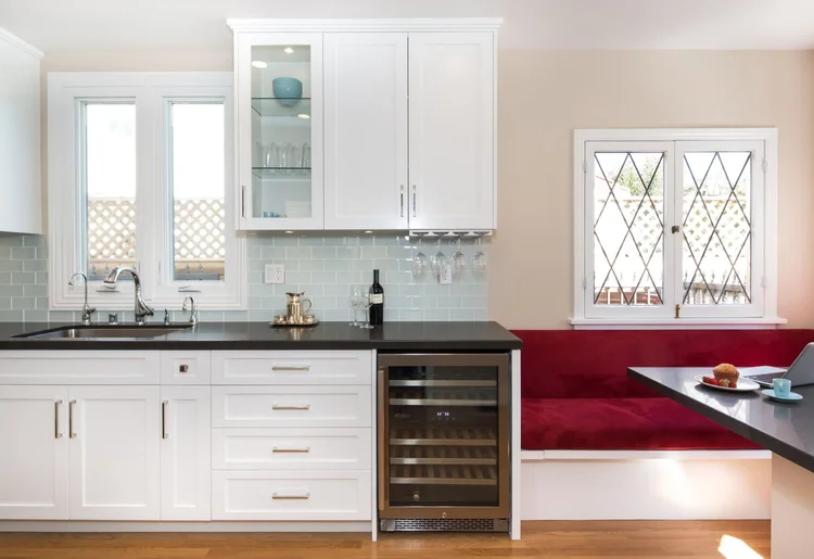Traditional Kitchen and Breakfast Nook - Miracle Mile, LA